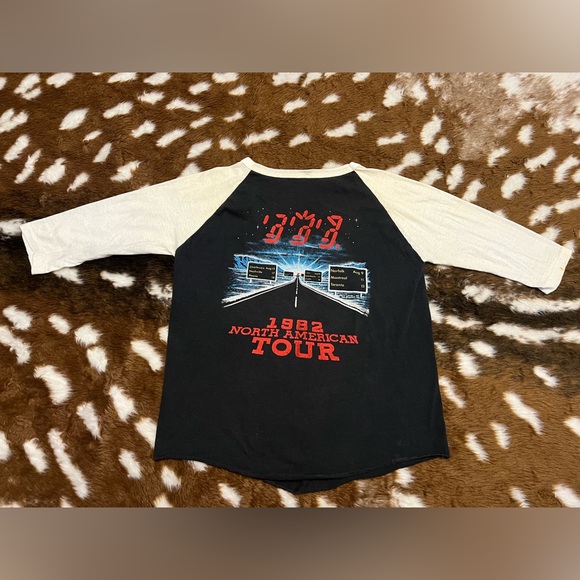 Rare HTF VTG Single Stitch The Police Band Concert Tour 80s Raglan T-shirt - Picture 8 of 16